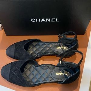 Auth CHANEL quilted suede flat